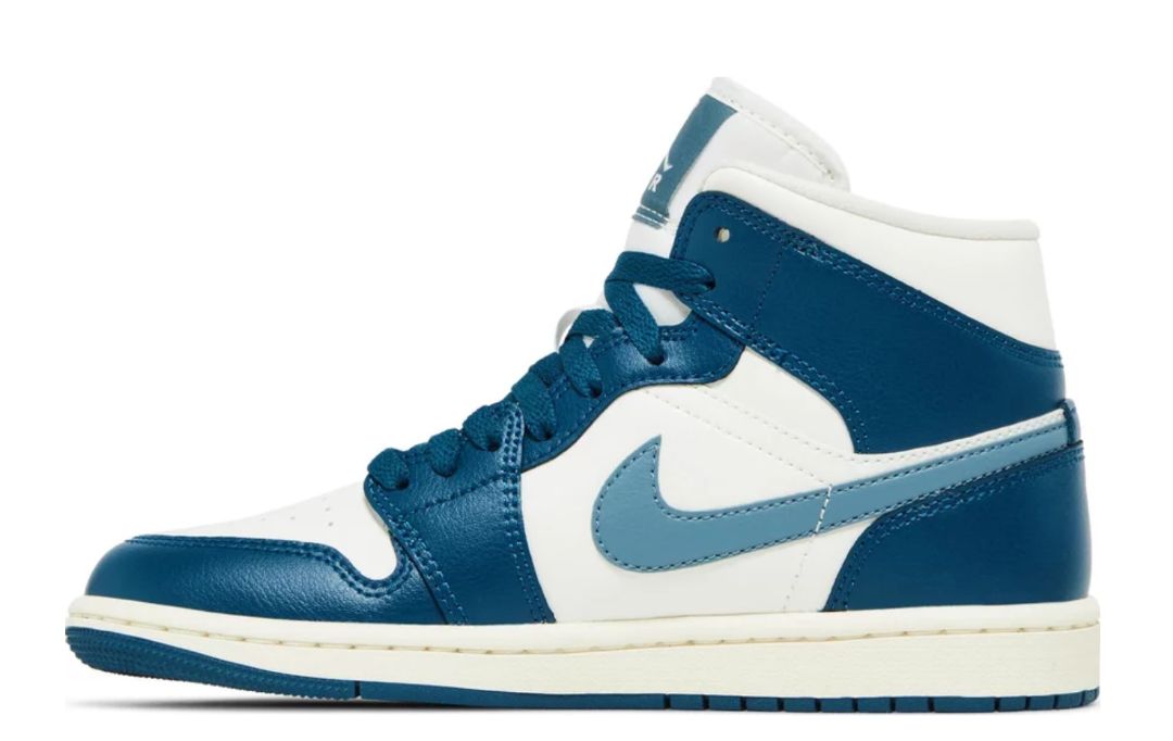Nike Wmns Air Jordan 1 Mid 'Sky J French Blue'
