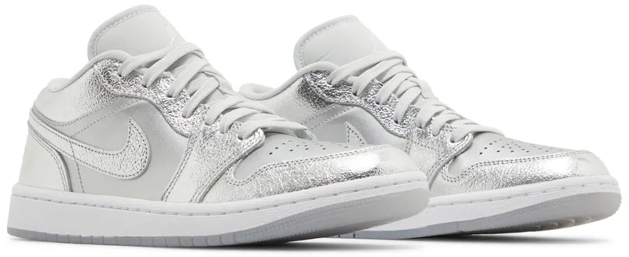 Nike Wmns Air Jordan 1 Low SE 'Metallic Silver'